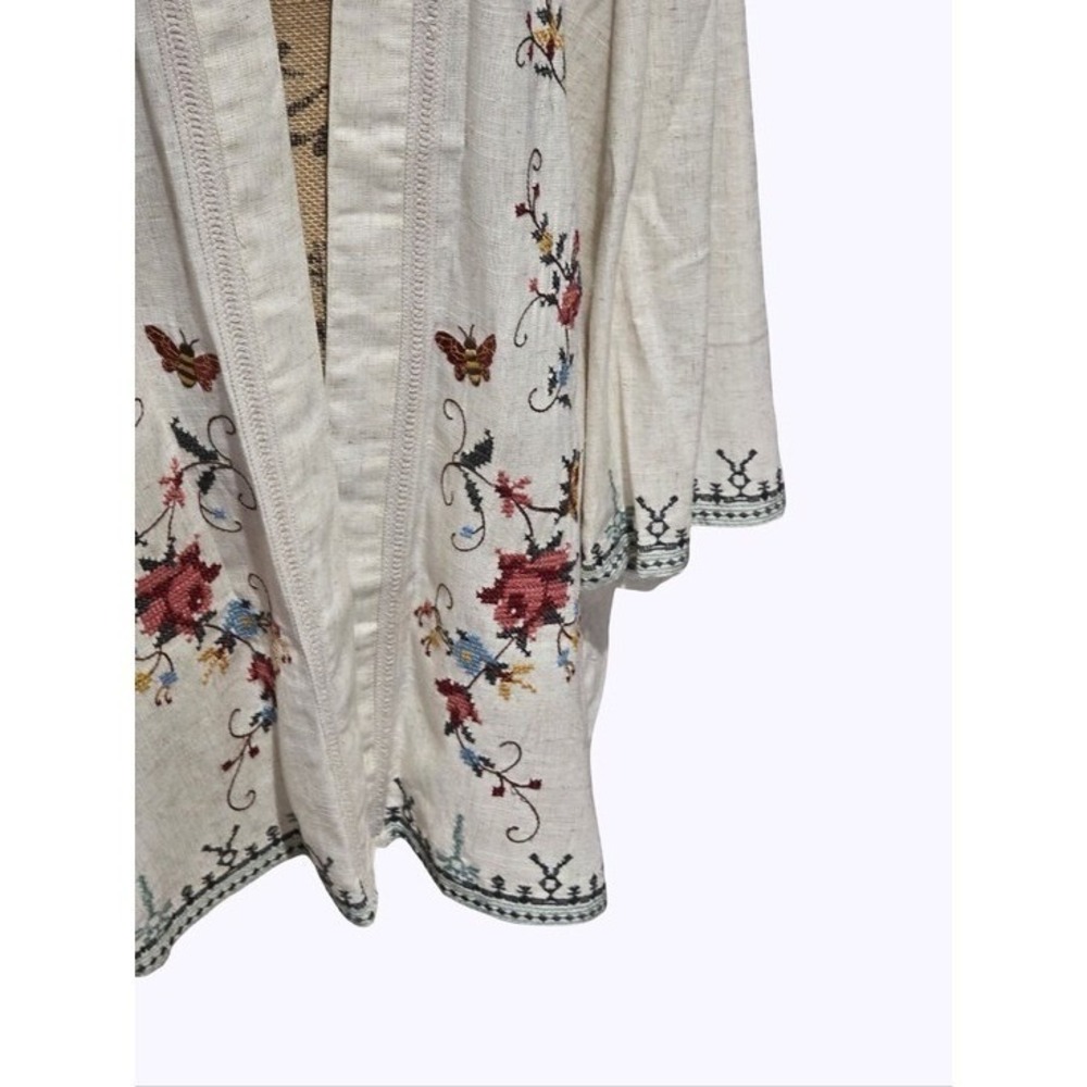 Solitaire Cream Linen Blend Embroidered Floral Butterfly Kimono Cardigan plus 2X - Picture 4 of 13